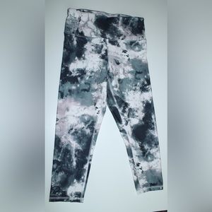 Balance Collection Cropped Leggings